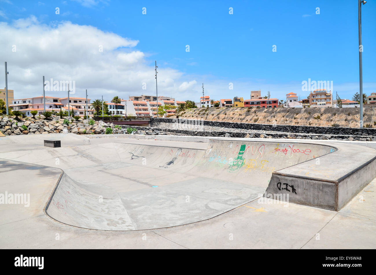Skateboard ramp california hi-res stock photography and images - Page 2 -  Alamy
