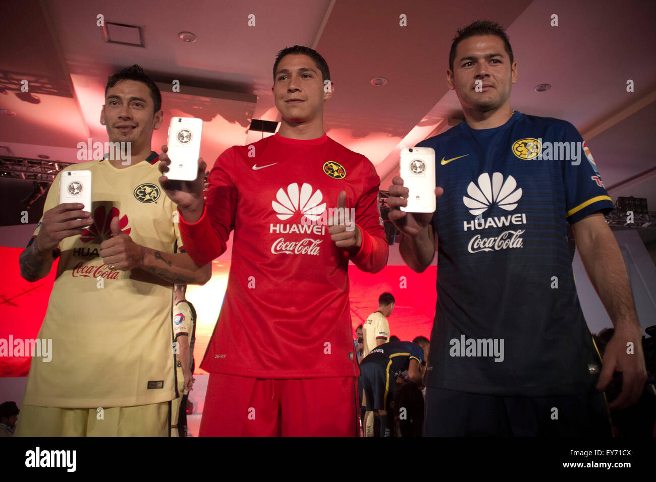 Mexico City, Mexico. 22nd July, 2015. Players Rubens Sambueza (L), Hugo Gonzalez (C) and Pablo Aguilar(R) of America Football Club, participate during the presentation of the new sponsor of America Football Club, the Chinese telecommunications enterprise, Huawei, in Mexico City, capital of Mexico, on July 22, 2015. America Football Club, introduced their new jersey on Wednesday with the sponsor of the Chinese telecommunications enterprise, Huawei. Credit:  Alejandro Ayala/Xinhua/Alamy Live News Stock Photo