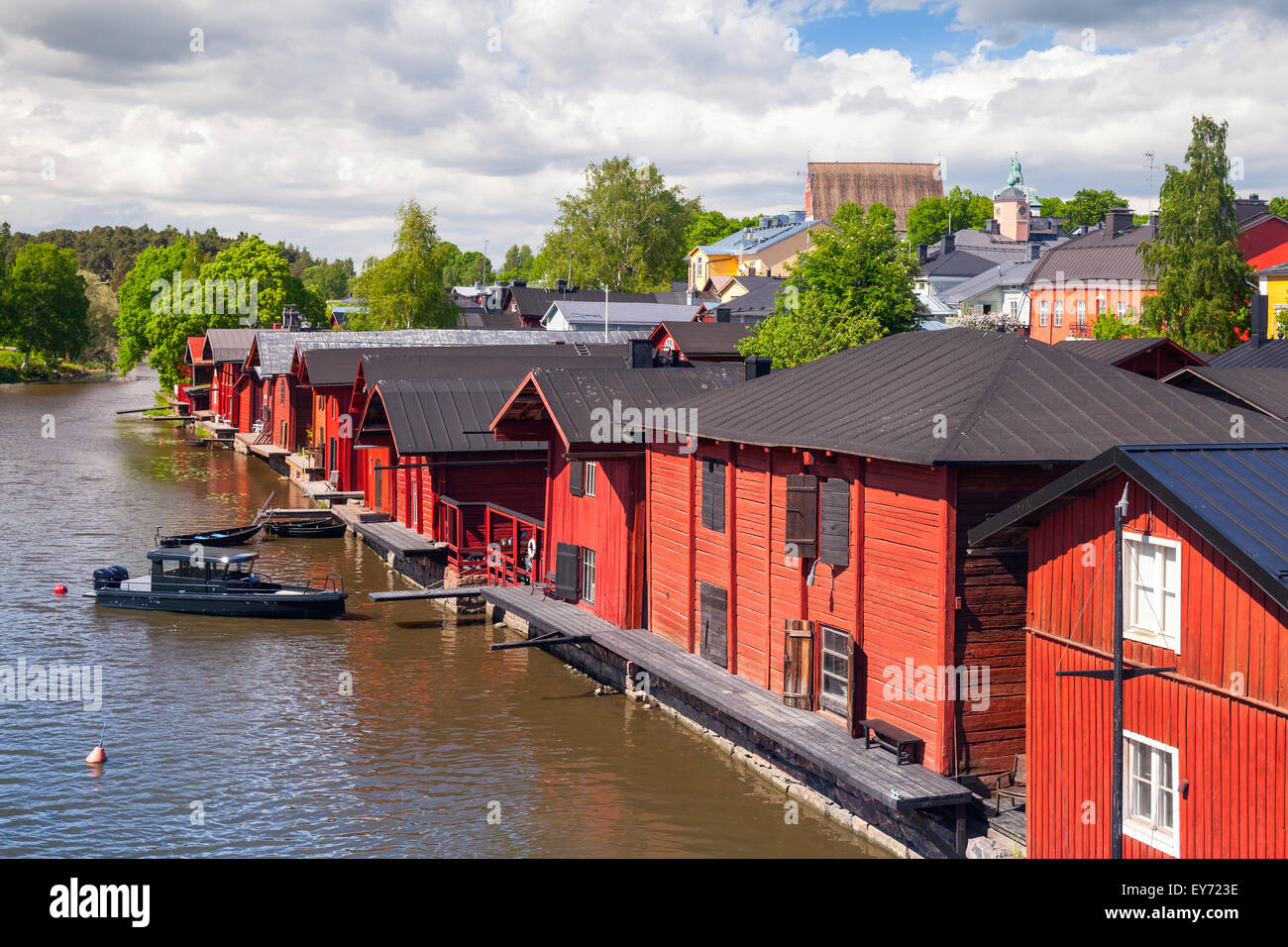 Red wood wooden house houses hi-res stock photography and images - Alamy