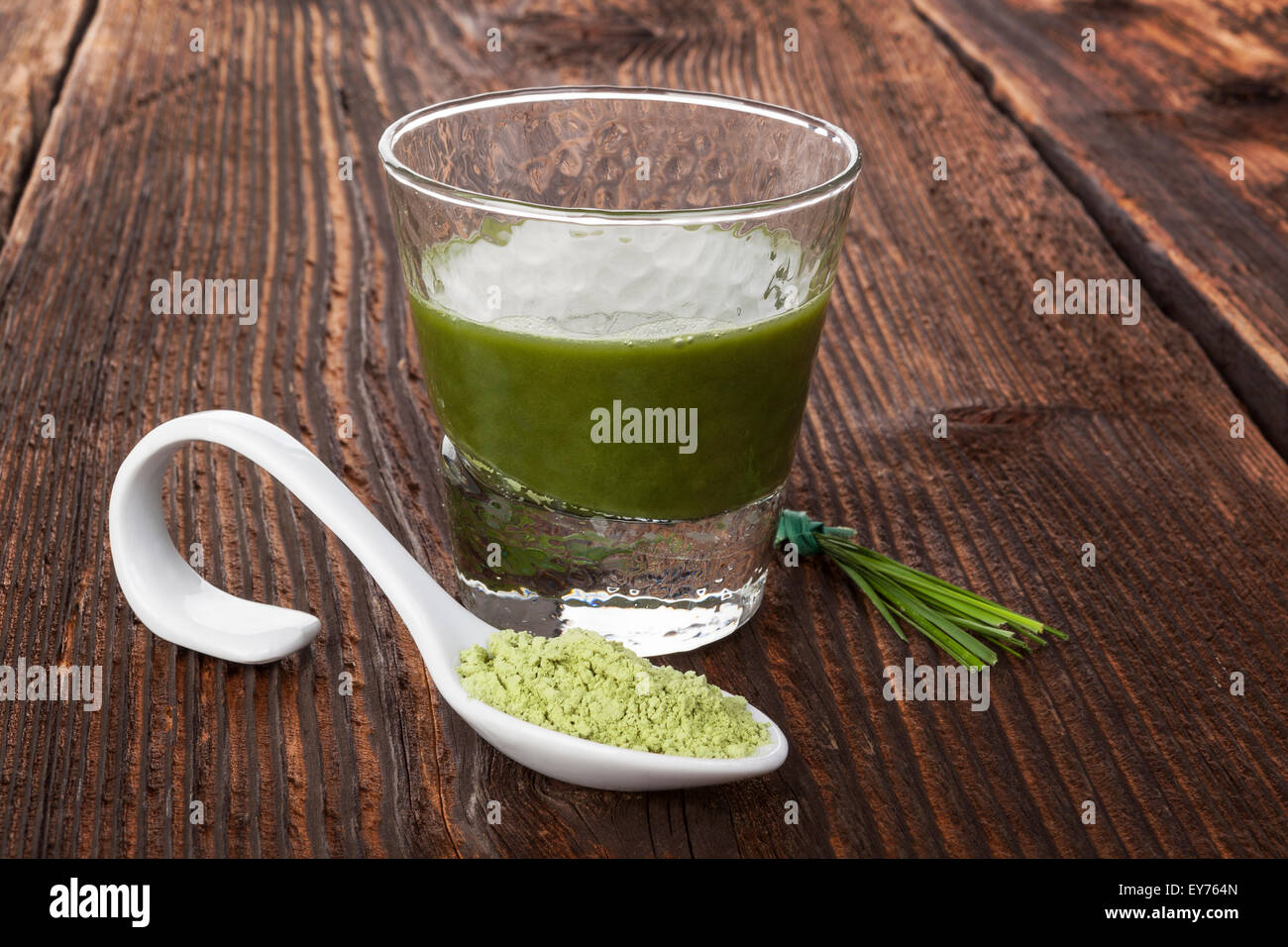 Spirulina, chlorella, barley and wheatgrass. Green supplement