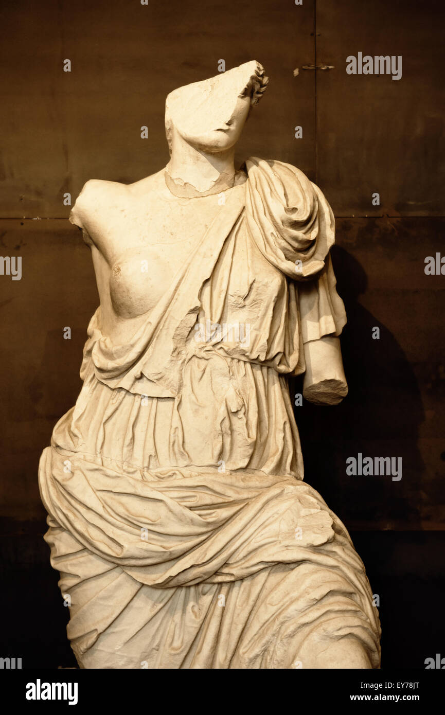 Ancient statue in Colosseum museum (Italy, Rome Stock Photo Alamy