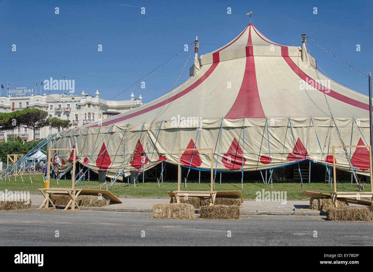 Circus big top view hi-res stock photography and images - Alamy