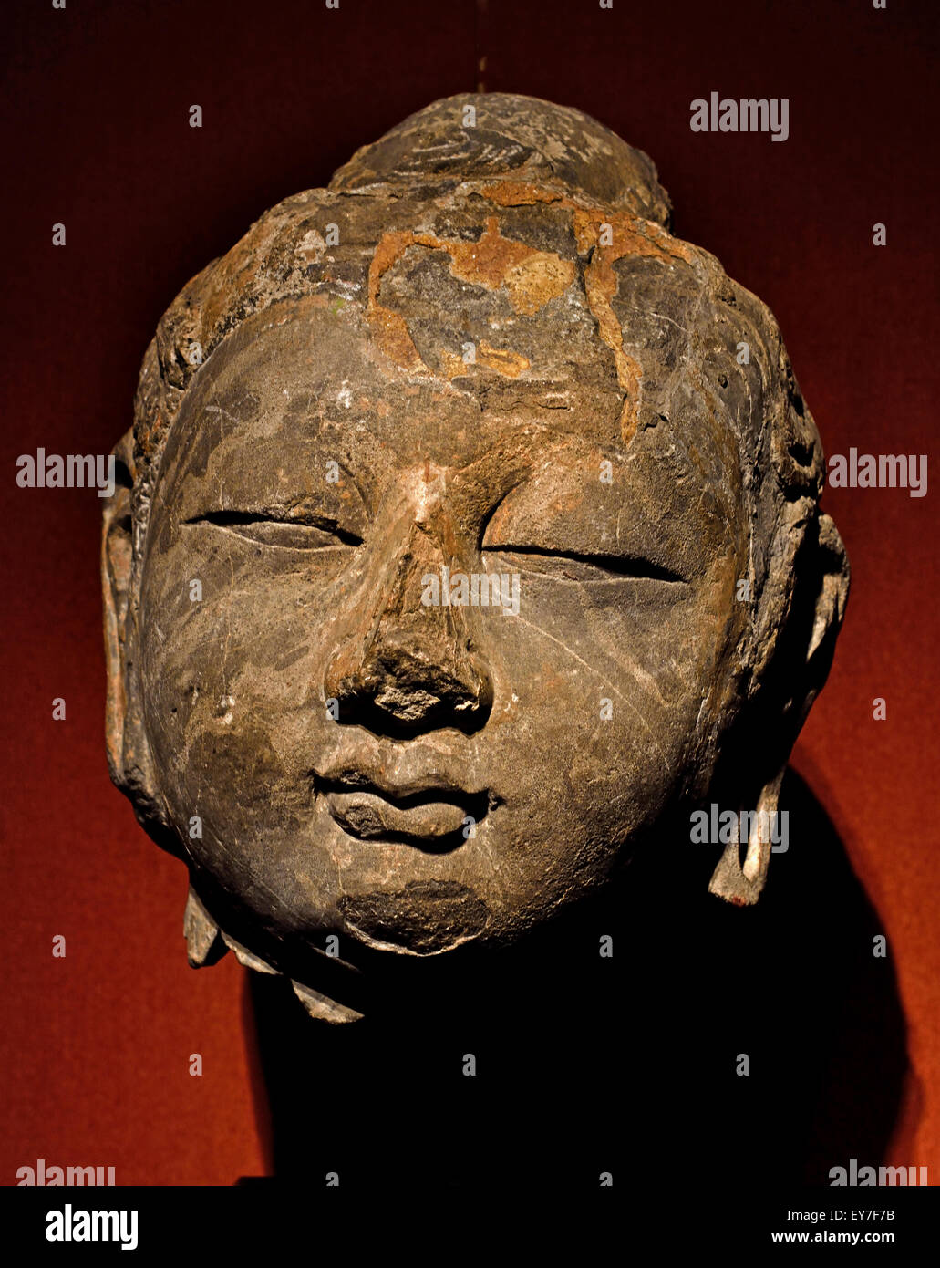 Head of Buddha stone Tang dynasty (ad 618–690 & 705–907)  Shanghai Museum of ancient Chinese art China Stock Photo