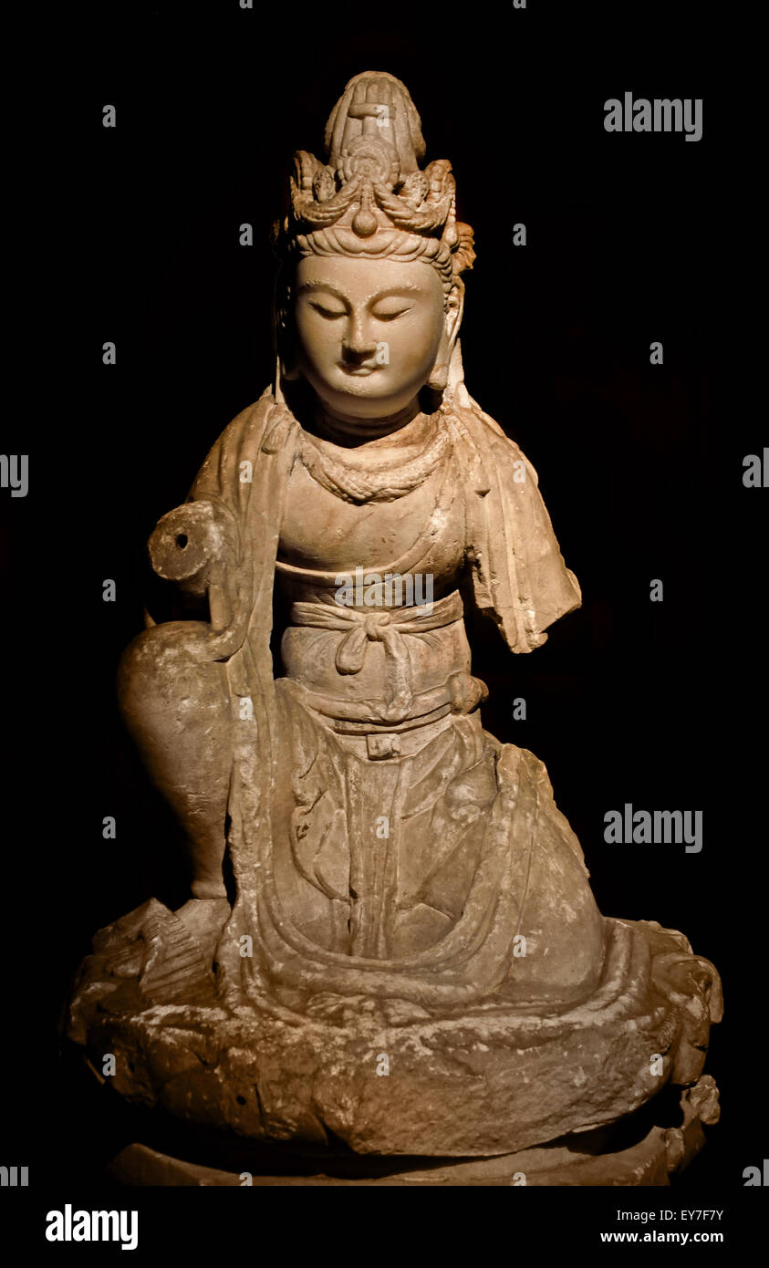 Bodhisattva stone Tang dynasty (ad 618–690 & 705–907)  Shanghai Museum of ancient Chinese art China Stock Photo