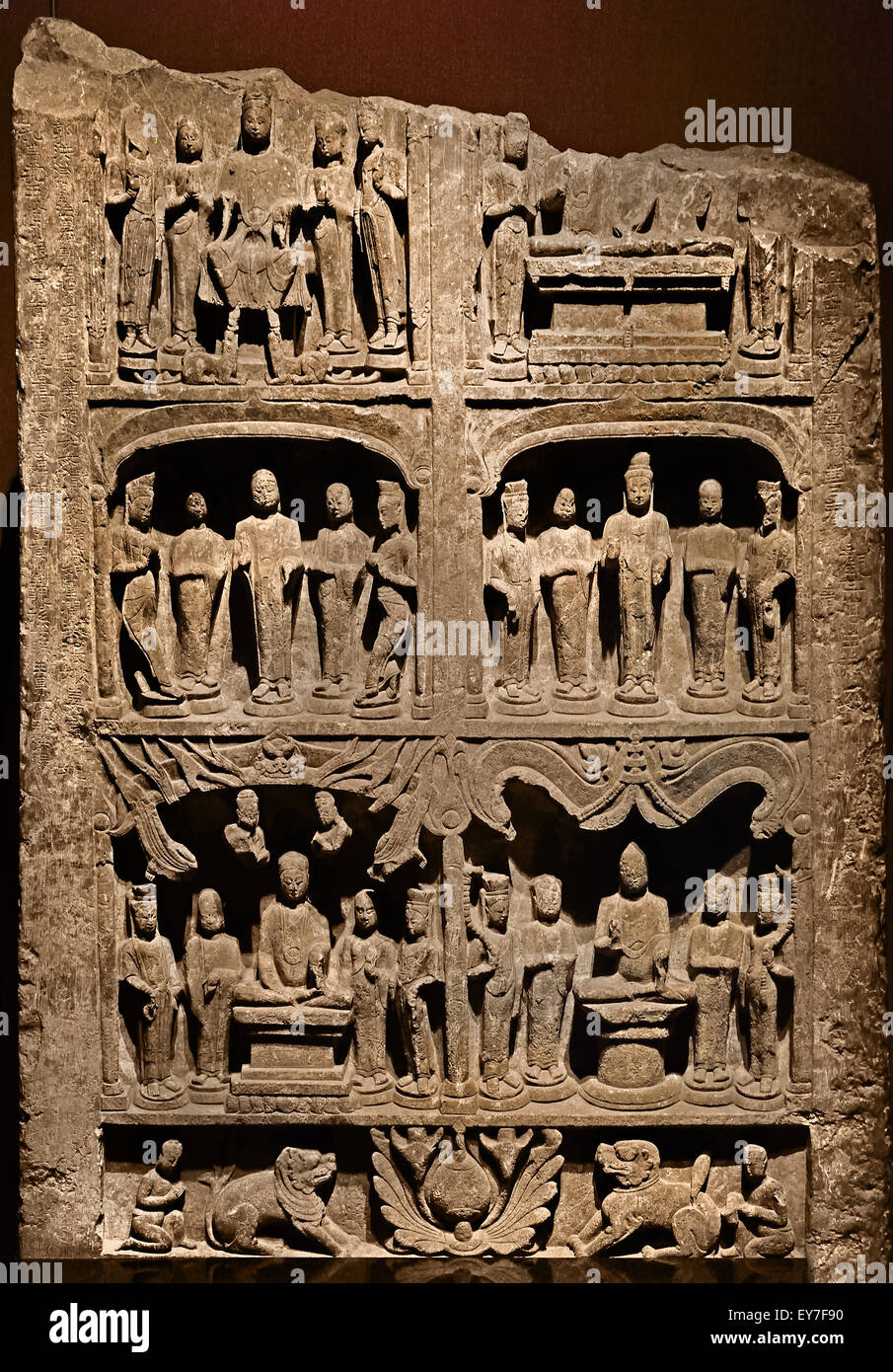 Buddhist Stele stone Northern Qi ad 550 to 577  Shanghai Museum of ancient Chinese art China ( Northern Q was one of the Northern dynasties of Chinese history and ruled northern China from 550 to 577 ) Stock Photo