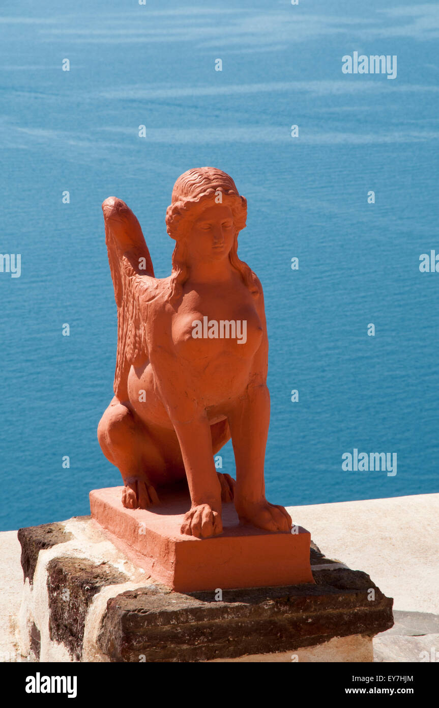 Sculpture in Oia on Santorini Island in the Aegean Sea.  Skulptur in Ia auf Santorini in der Ägäis. Stock Photo