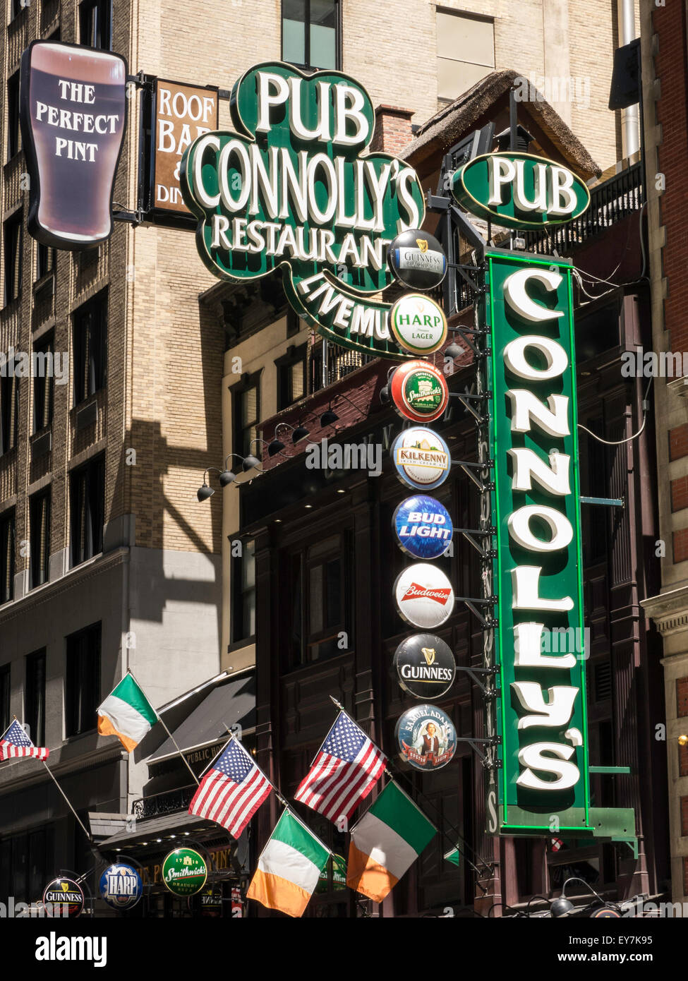 Connollys Bar Exterior Hi res Stock Photography And Images Alamy connollys-bar-exterior-hi-res-stock-photography-and-images-alamy