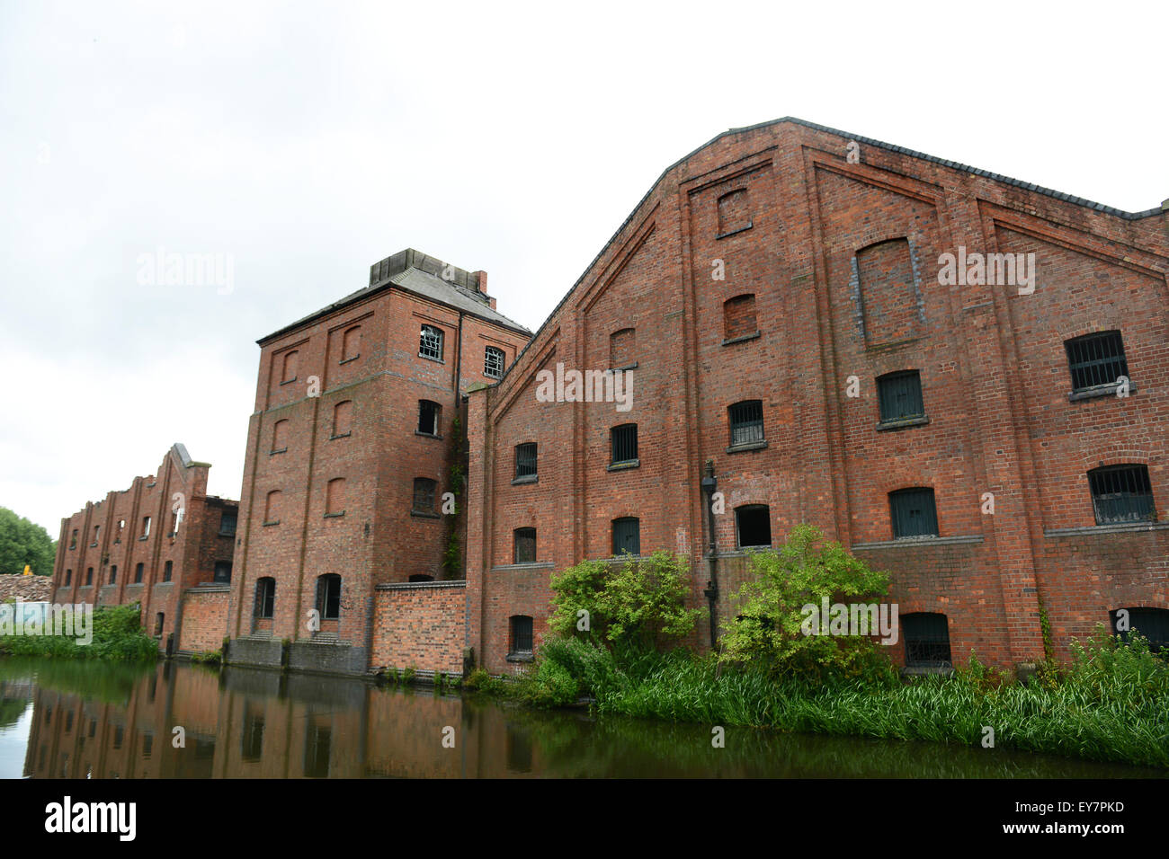 Langley Maltings Grade II-listed Victorian structure and Titford Canal in Oldbury West Midlands Uk Stock Photo