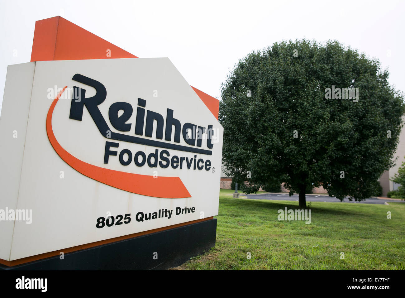 Reinhart Foods Logo