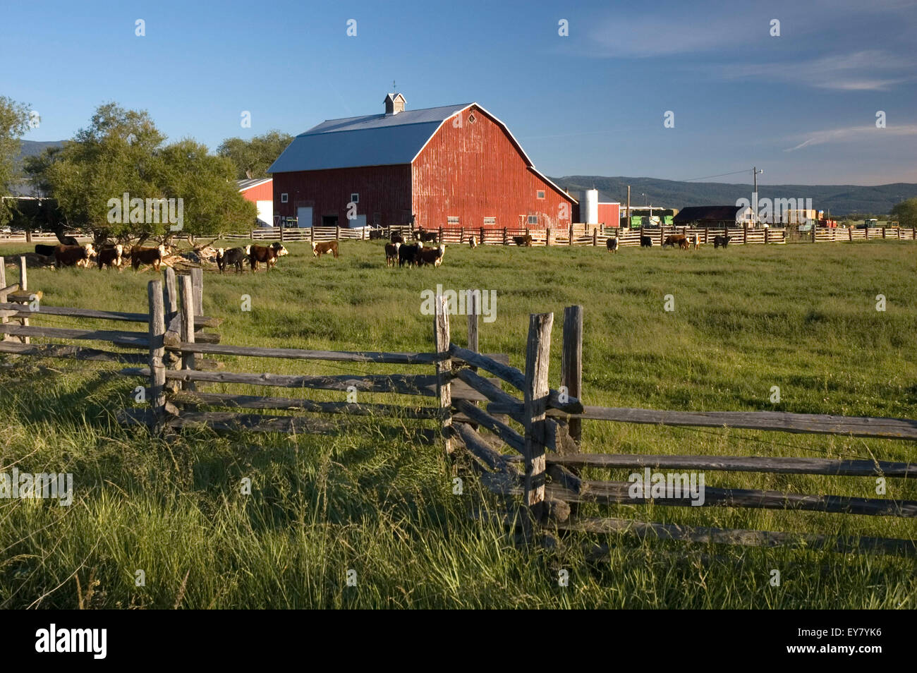Barn in Baker Valley, Elkhorn National Scenic Byway, Baker County
