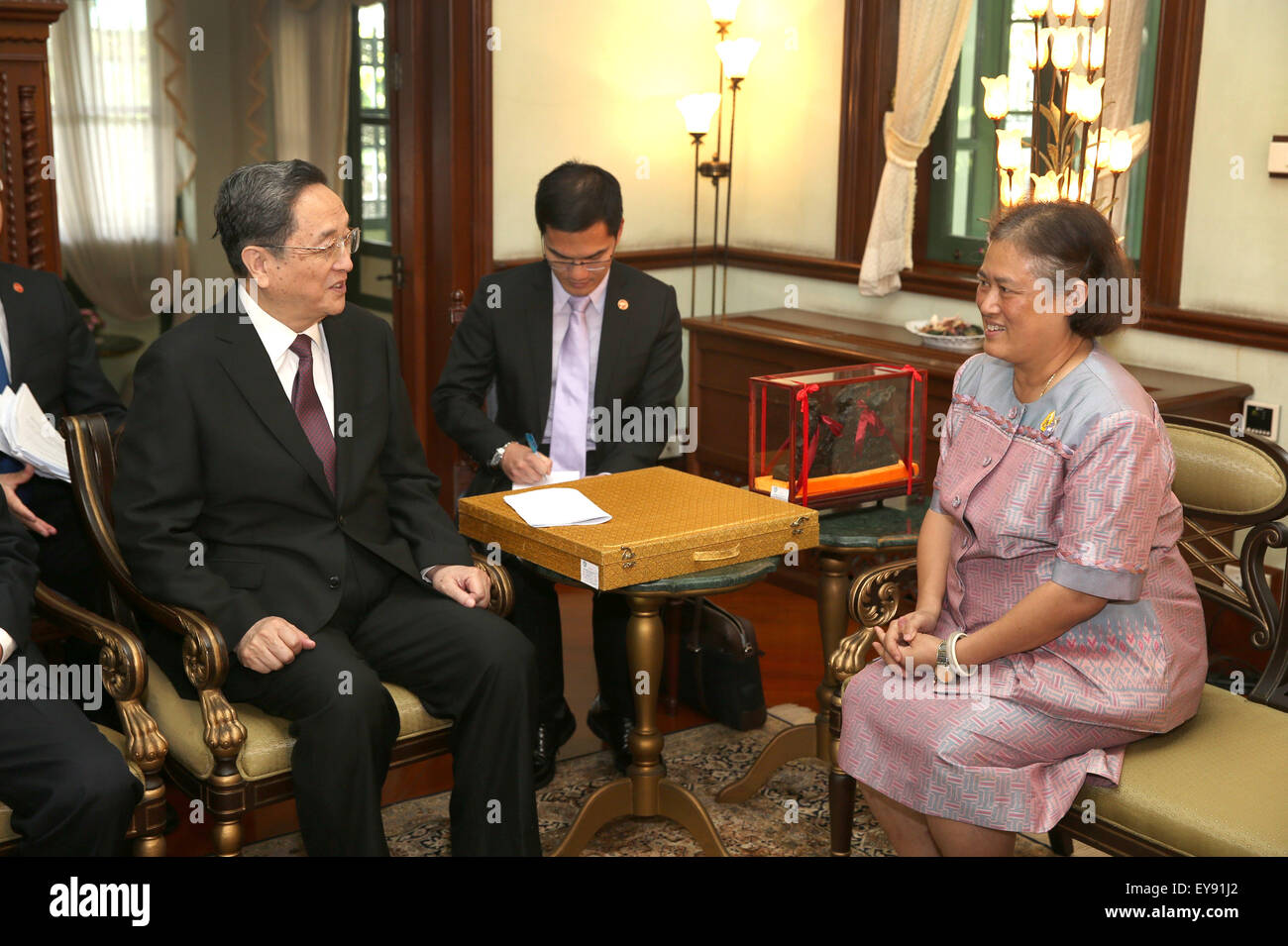 (150724) -- BANGKOK, July 24, 2015 (Xinhua) -- Yu Zhengsheng (L), chairman of the National Committee of the Chinese People's Political Consultative Conference, meets with Thai Princess Maha Chakri Sirindhorn in Bangkok, Thailand, July 23, 2015. Yu Zhengsheng paid an official visit to Thailand from July 21 to 24. (Xinhua/Ma Zhancheng) (zkr) Stock Photo