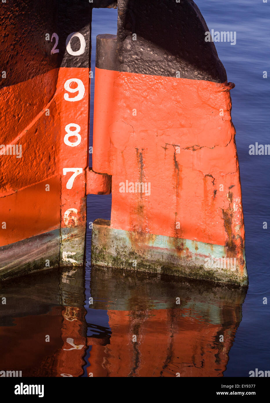 Ship plimsoll line hi-res stock photography and images - Alamy