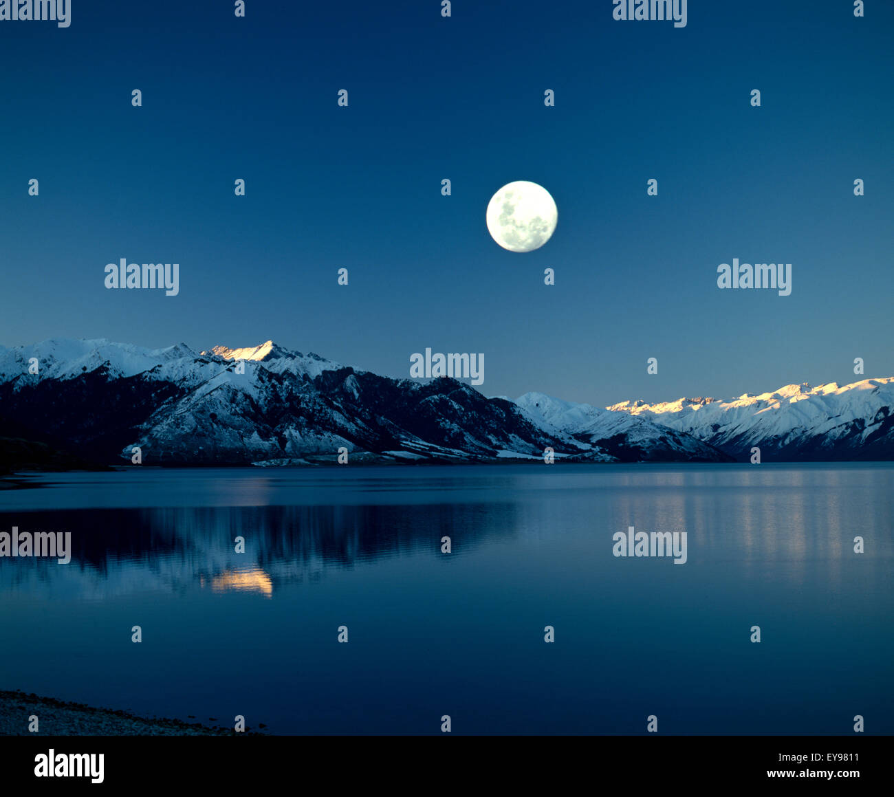 New Zealand Central Otago In Winter Full Moon Lake Hawea Stock Photo