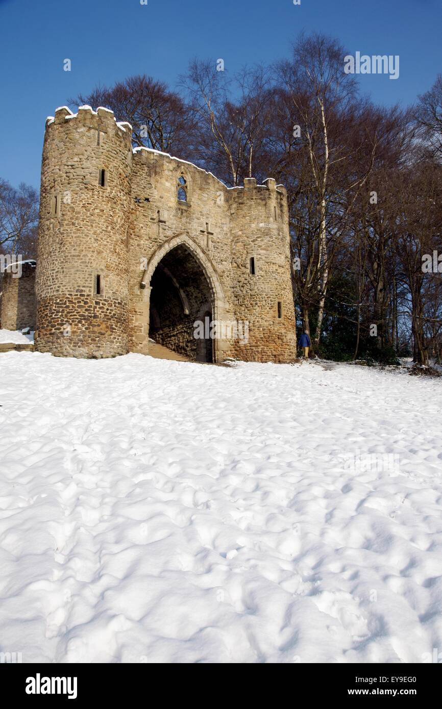 The Castle In Snow Covered Fields Of Roundhay Park Stock Photo