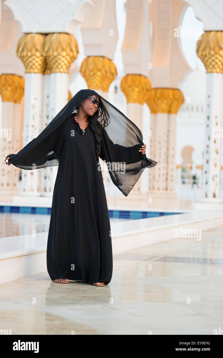 Muslim hijab woman hi-res stock photography and images - Alamy