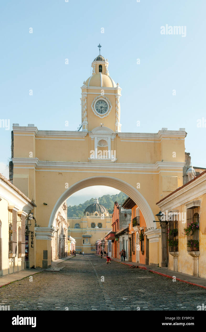 Santa Catalina Arch, Antigua, Guatemala Stock Photo - Alamy