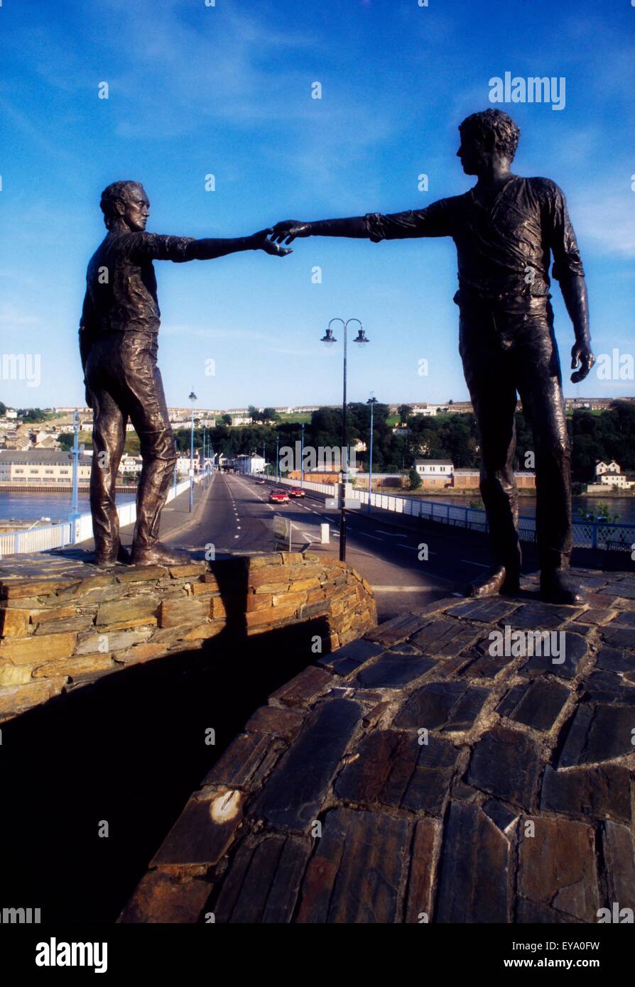 Peace statue derry city ireland hires stock photography and images Alamy