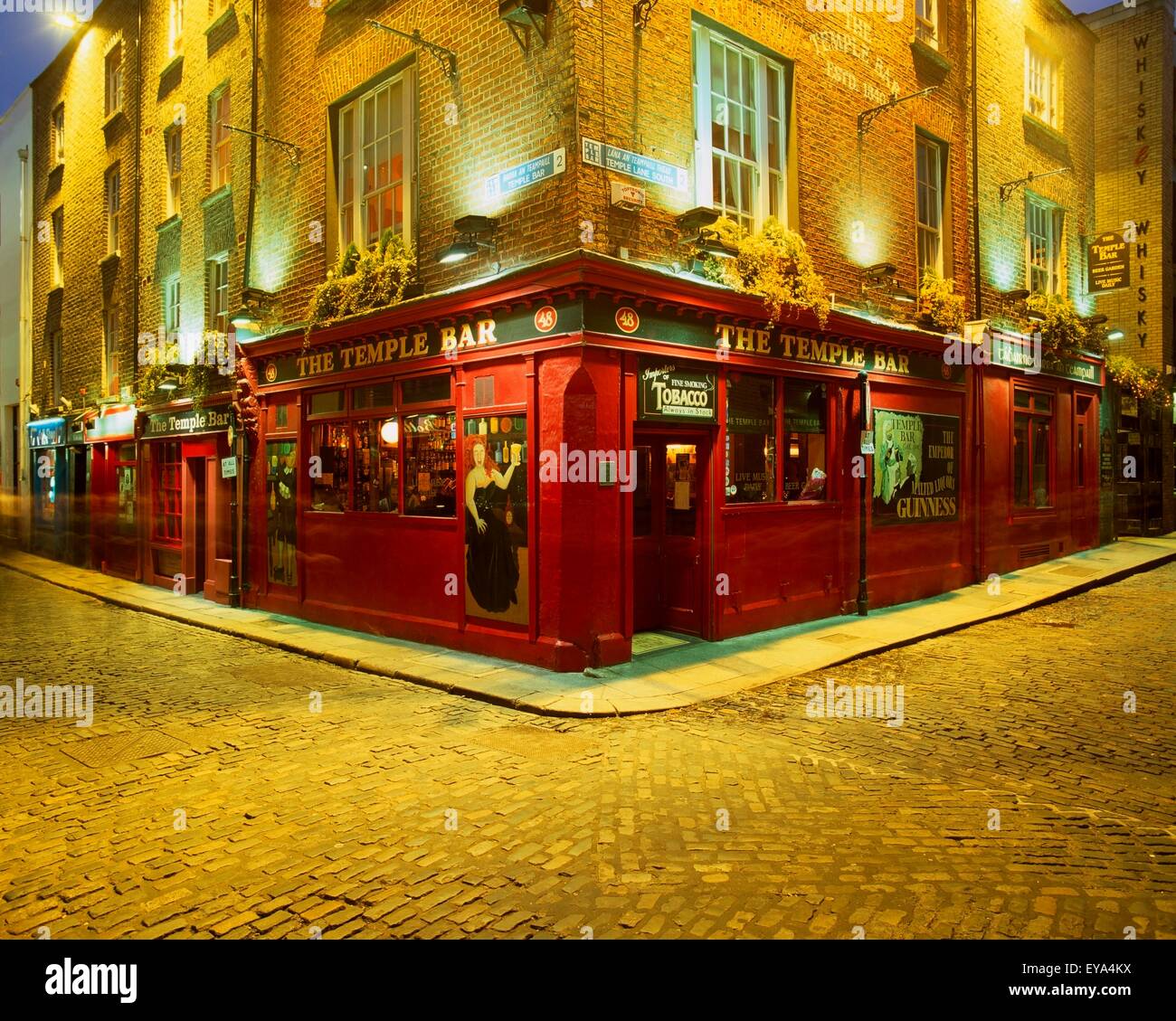The Temple Bar Pub, Temple Bar, Dublin, Ireland Stock Photo Alamy