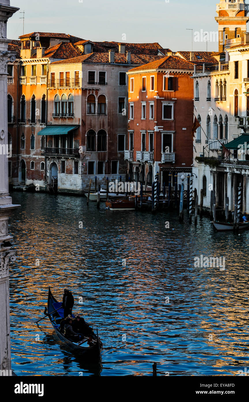 Venic boat hi-res stock photography and images - Alamy