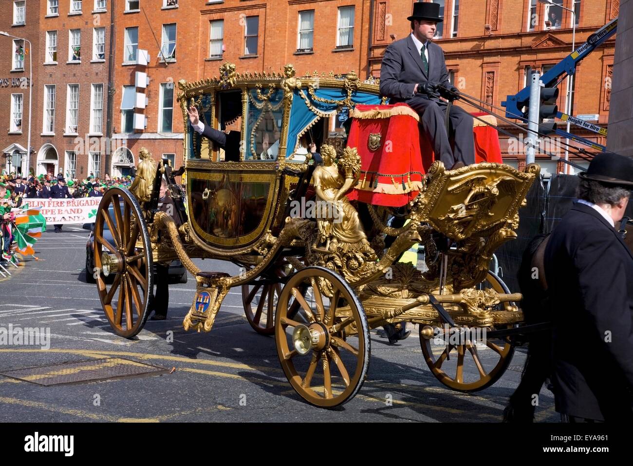 Irish horse carts hires stock photography and images Alamy