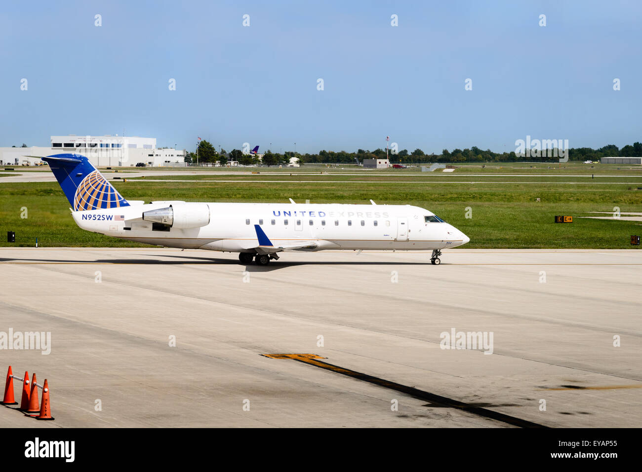 United Express CRJ-200ER, Springfield–Branson National Airport, Missouri Stock Photo