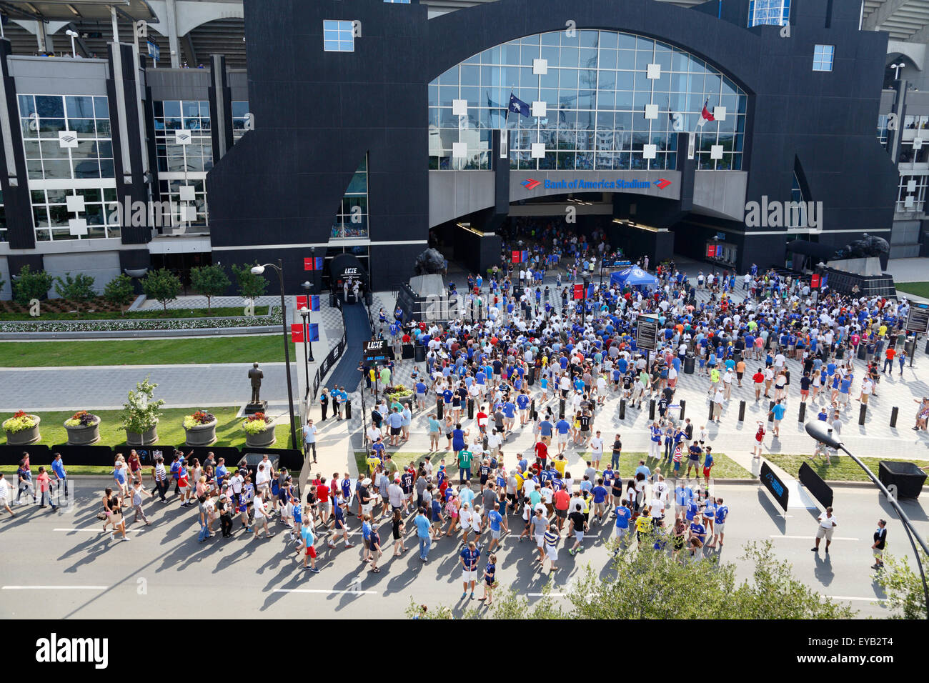 Charlotte, North Carolina, USA, July 25, 2015: The city of Charlotte hosts International Champions Cup match between Chelsea and Paris Saint-Germain at Bank of America Stadium. Soccer fans are entering the stadium. America is seeing increased interest in Soccer. Credit:  Rose-Marie Murray/Alamy Live News Stock Photo