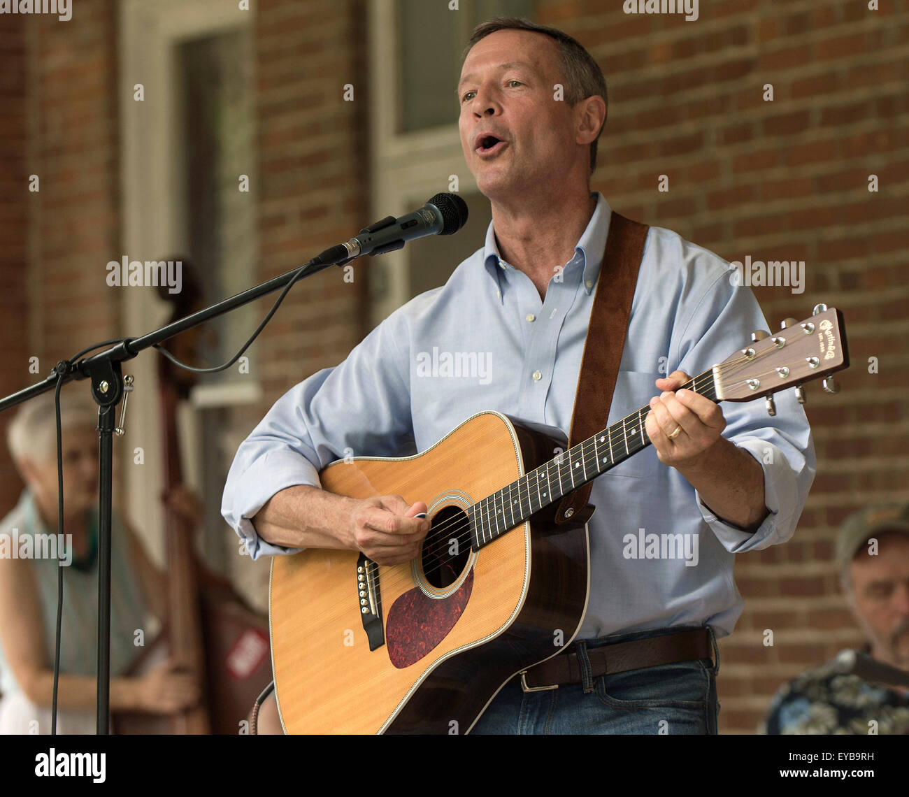 July 25, 2015 - Winterset, Iowa, U.S. -  Former Maryland governor and 2016 presidential candidate MARTIN O'MALLEY entertains the crowd after his stump speech during the Summer Wine Down held at the Madison County Historical Complex.(Credit Image: © Brian Cahn via ZUMA Wire) Stock Photo