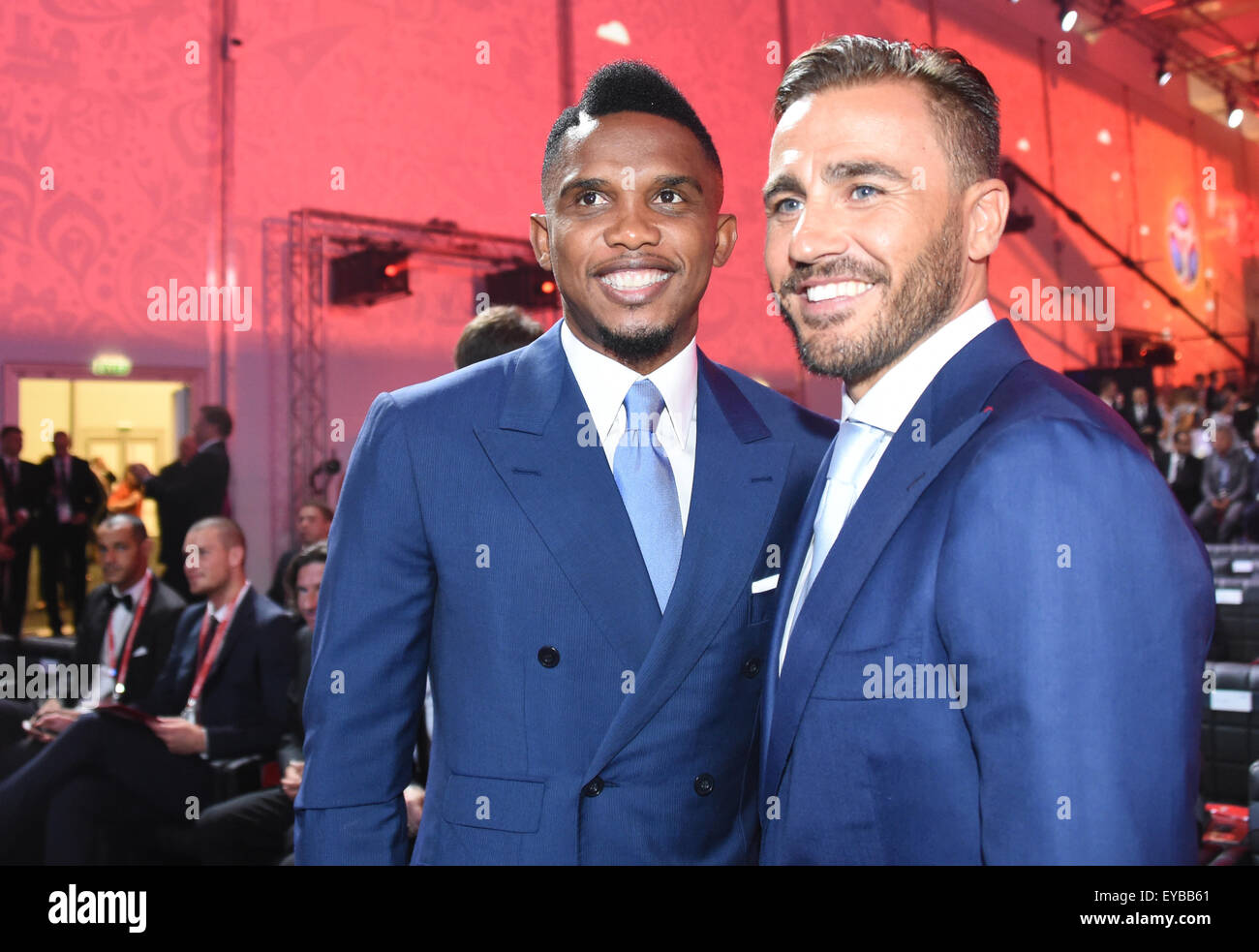 St Petersburg, Russia. 25th July, 2015. Samuel Eto'o (L) of Cameroon and former Italian soccer player Fabio Cannavaro attend the Preliminary Draw of the FIFA World Cup 2018 at Konstantinovsky palace outside St. Petersburg, Russia, 25 July 2015. St. Petersburg is one of the host cities of the FIFA World Cup 2018 in Russia which will take place from 14 June until 15 July 2018. Credit:  dpa picture alliance/Alamy Live News Stock Photo