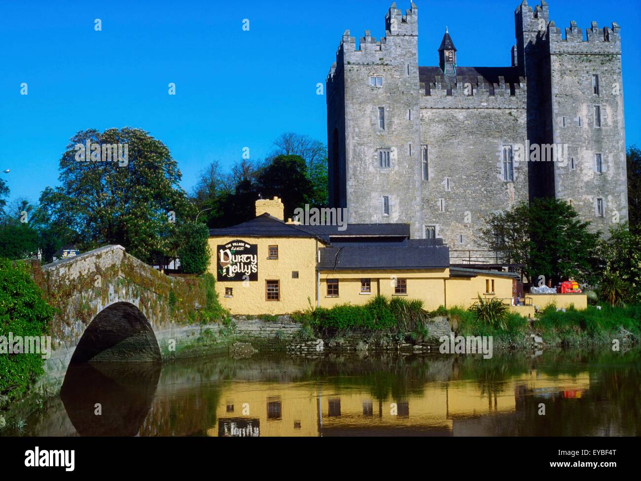 Bunratty Castle, Co Clare, Ireland; 15Th Century Tower House Stock Photo Alamy