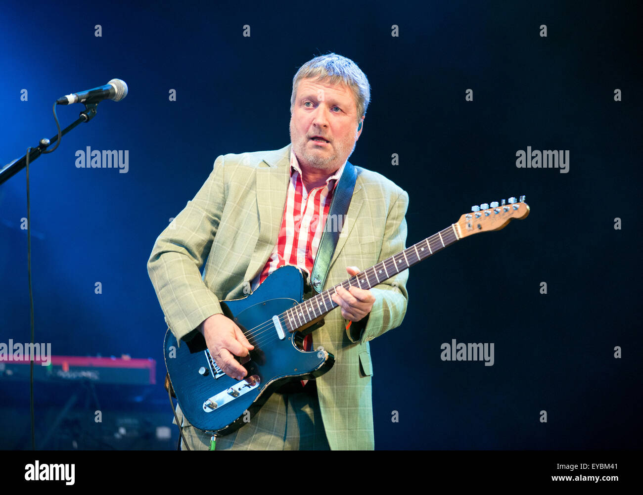 Squeeze band hires stock photography and images Alamy
