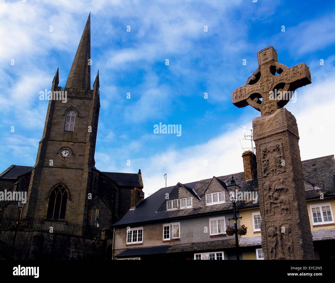 Clones, Co Monaghan, Ireland, Town Square And High Cross Stock Photo