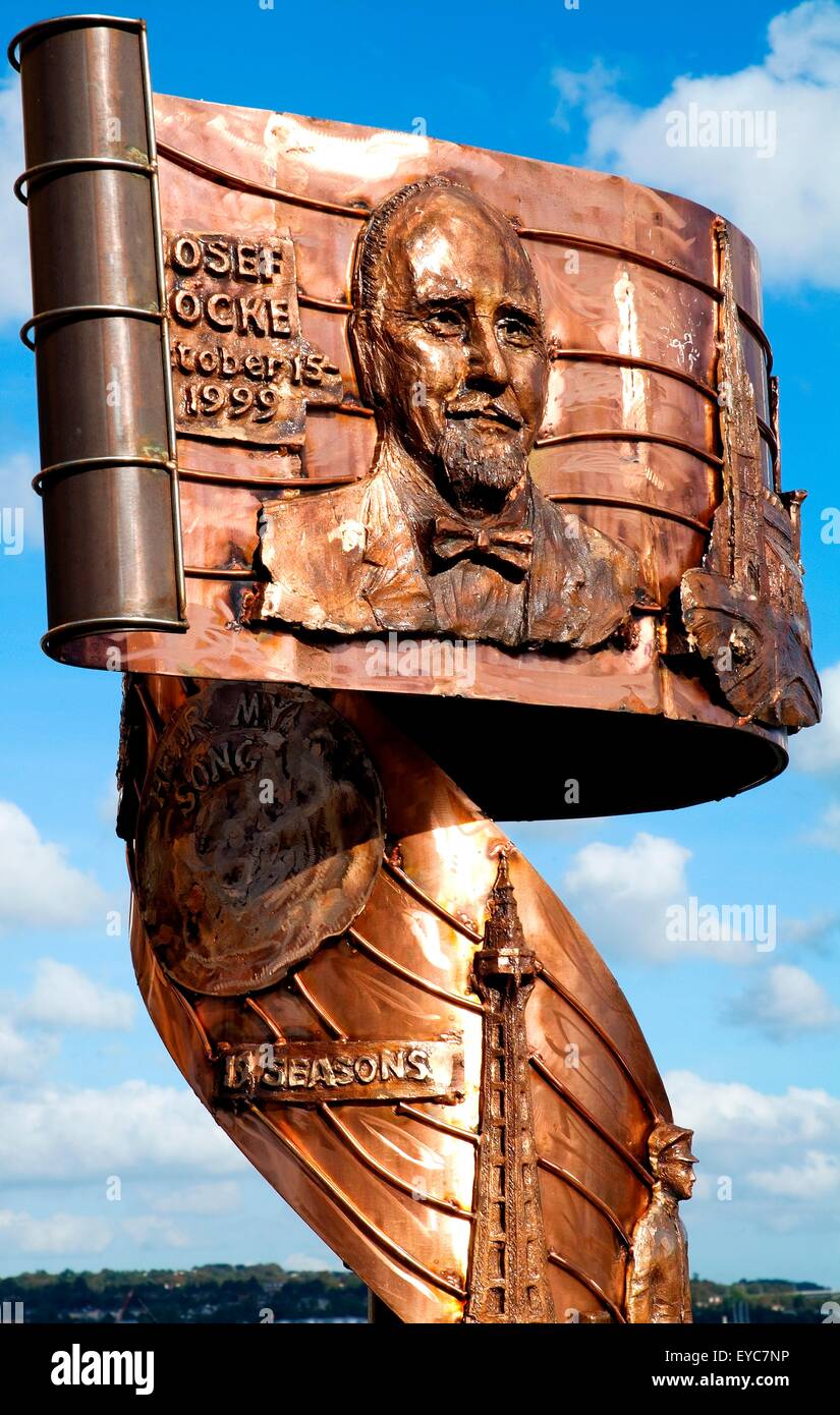 Derry City, County Derry, Ireland; Statue Of Tenor Josef Locke Stock