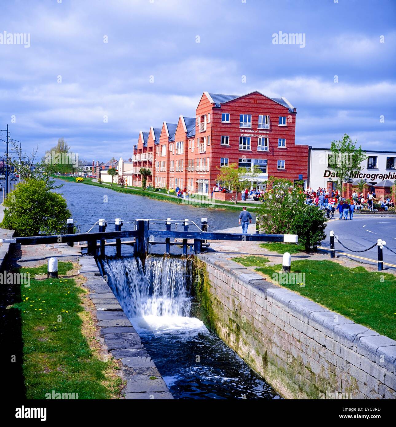 Portobello, Co Dublin, Ireland; View Of The Grand Canal Stock Photo Alamy