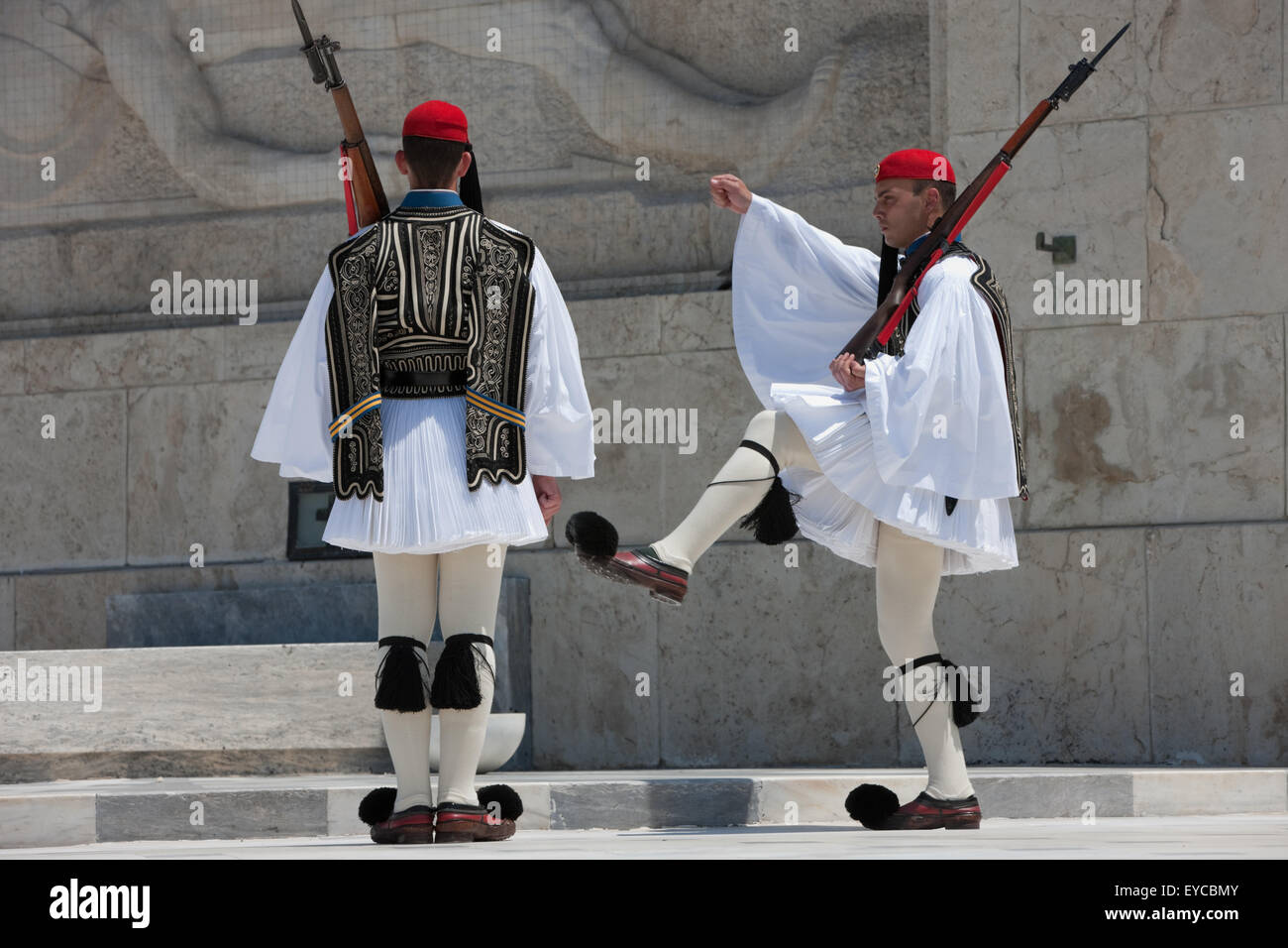 Tsoliades (Tsolias) shifting position during change of the guards at the Unknown soldier monument, Syntagma, Greece. Stock Photo