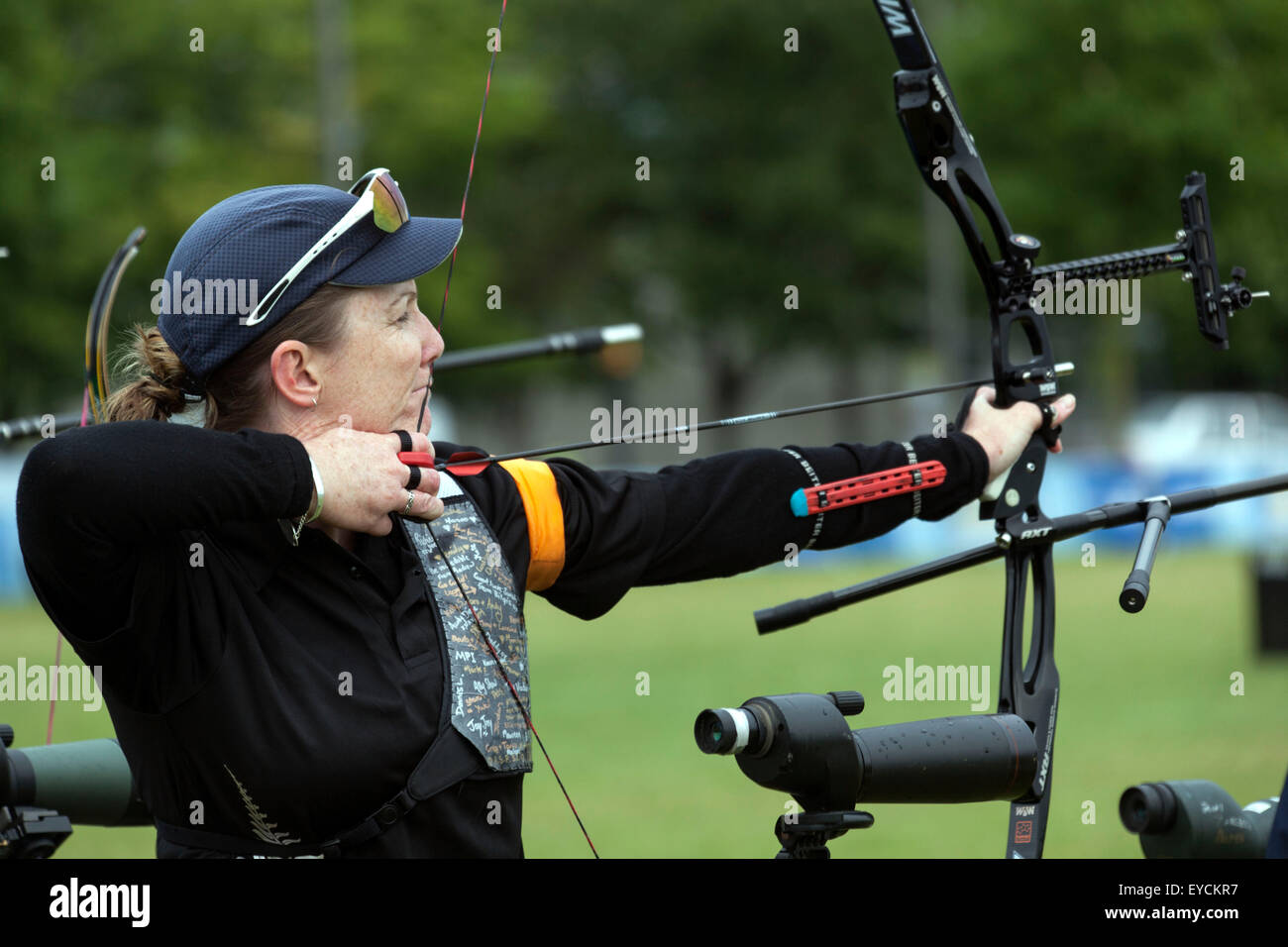 Copenhagen, Denmark, July 27th, 2015. New Zealand's Sarah Fullertakes aim for her shoot in the qualifying round in recurve bow at the World Archery Championships in Copenhagen Credit:  OJPHOTOS/Alamy Live News Stock Photo