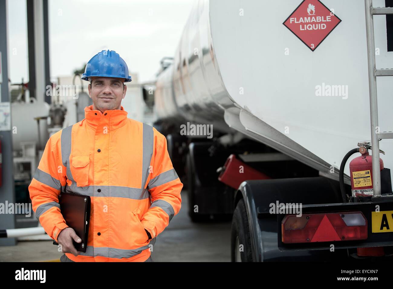 Fuel depot hires stock photography and images Alamy