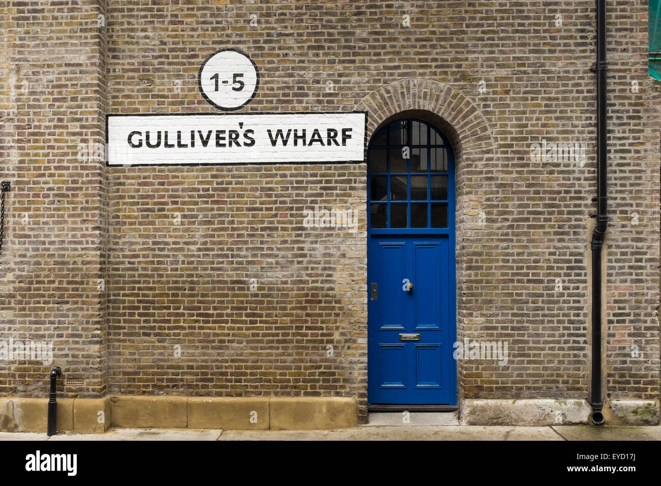 Gulliver's Wharf, luxury flats converted from former warehouse in Wapping, London, UK Stock Photo