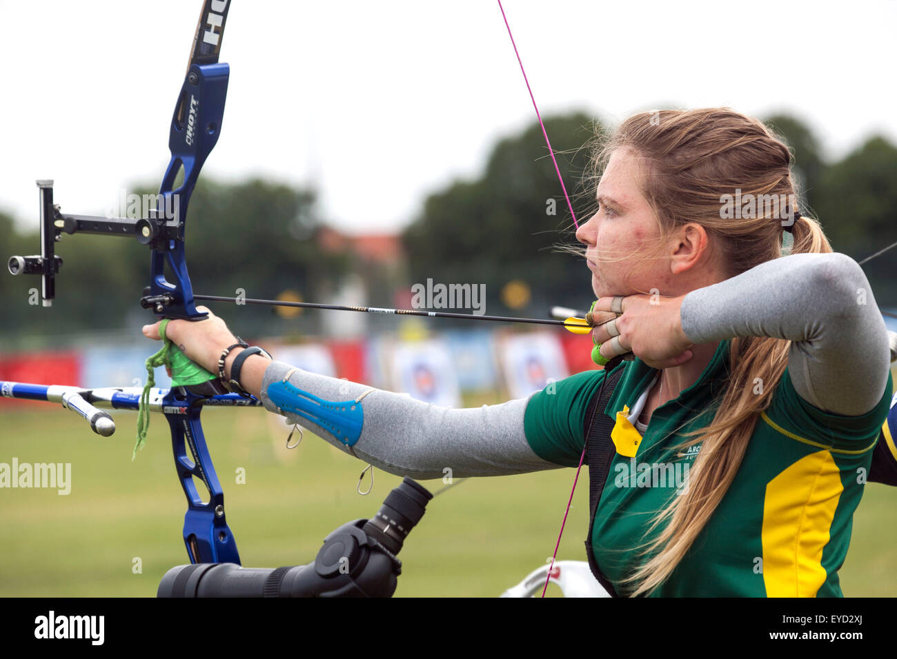 Copenhagen, Denmark, July 27th, 2015. Australian archer Ingrid Brookshaw takes aim for her shoot in the qualifying round in recurve bow at the World Archery Championships in Copenhagen Stock Photo
