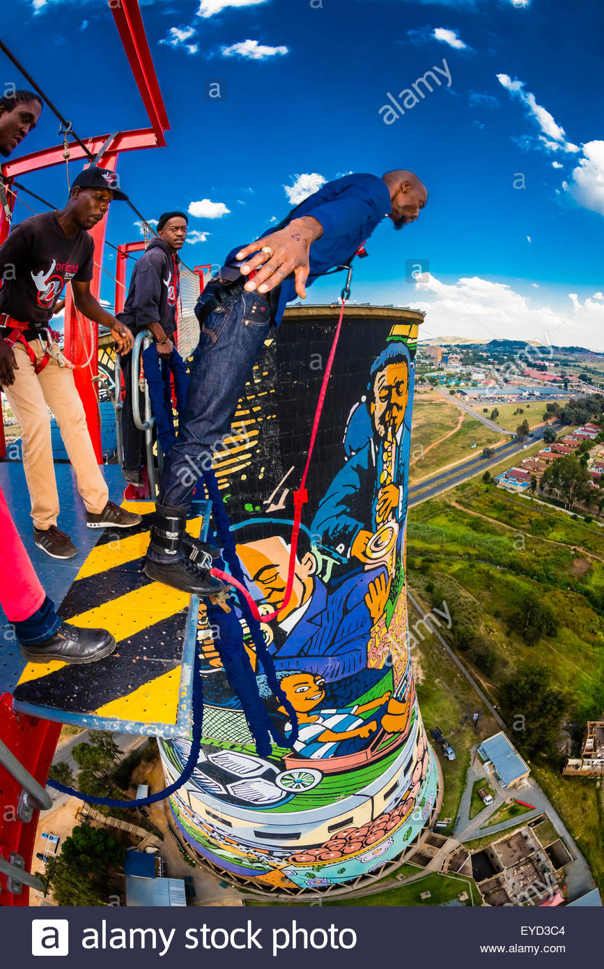 man jumps off the 100 meter 328 foot bungee jump at orlando towers
