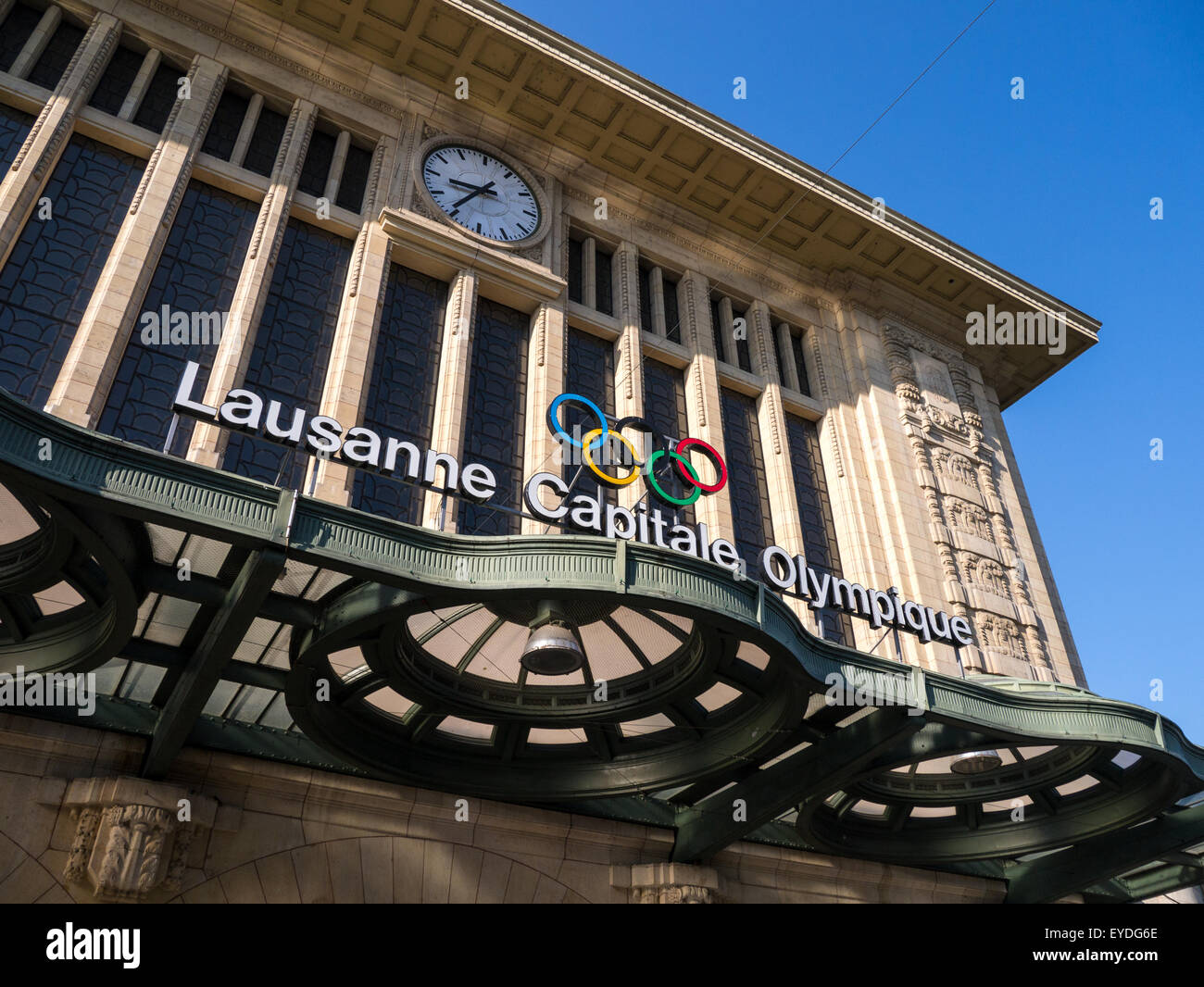 The front of Lausanne Train Station ( Gare de Lausanne) in the morning Stock Photo Alamy