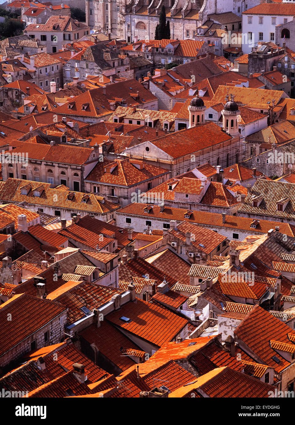 Looking Across The Rooftops From The City Walls Of Dubrovnik, Croatia ...