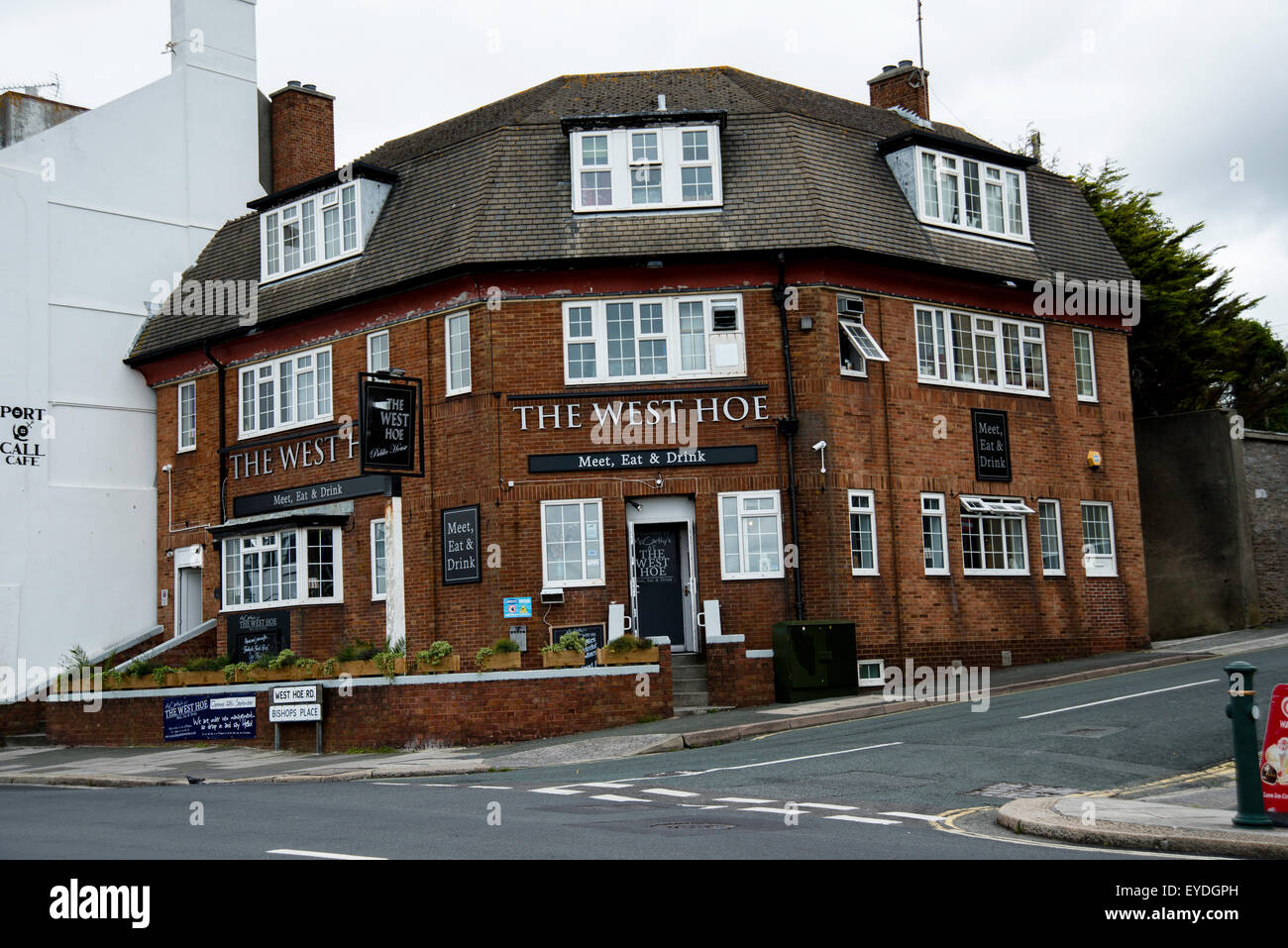 The west hoe pub hi-res stock photography and images - Alamy