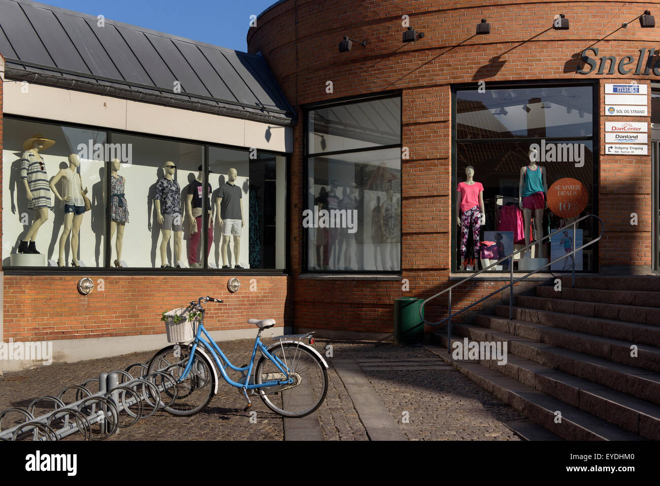 Saleshop hi-res stock photography and images - Alamy