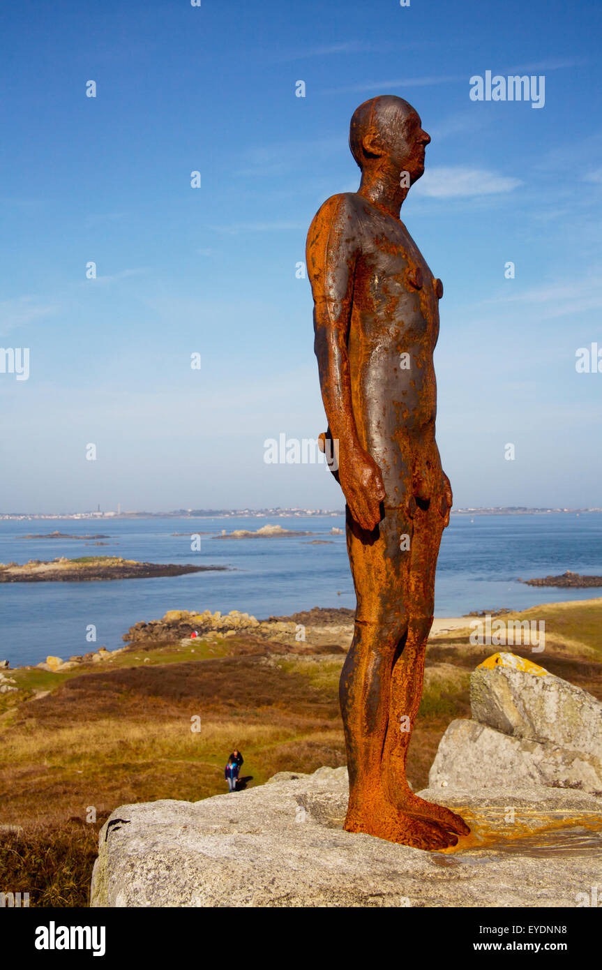 England, Channel Islands, Sculpture on rocky beach; Herm Stock Photo