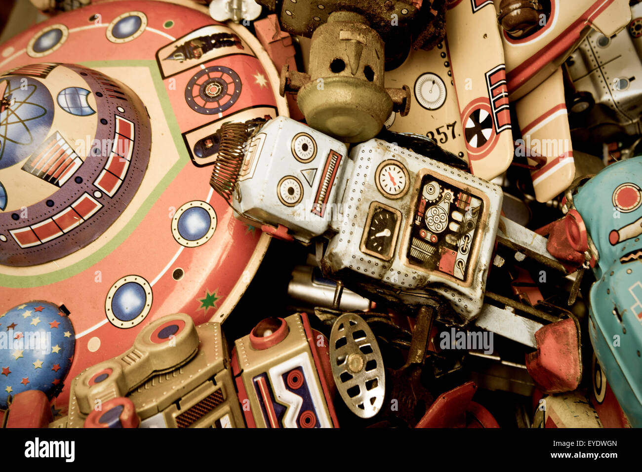 Vintage toys robot ufo hi-res stock photography and images - Alamy
