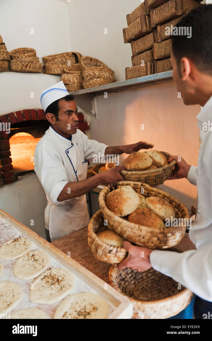 Middle east bakery hi-res stock photography and images - Alamy