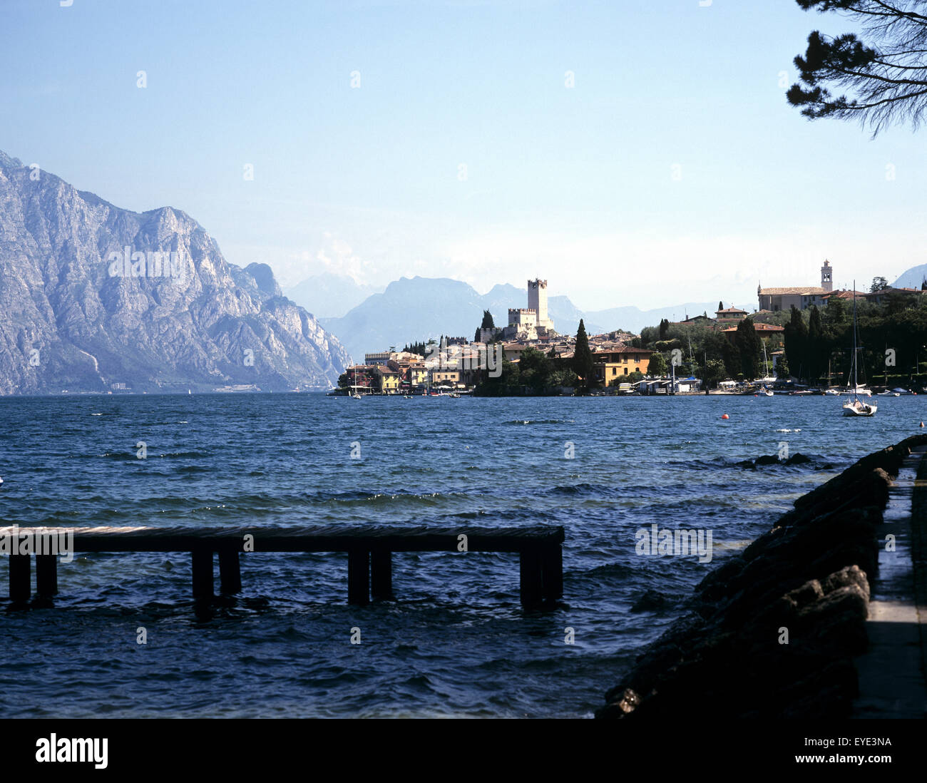 Blick auf Malcesine, Gardasee, Landschaft Stock Photo