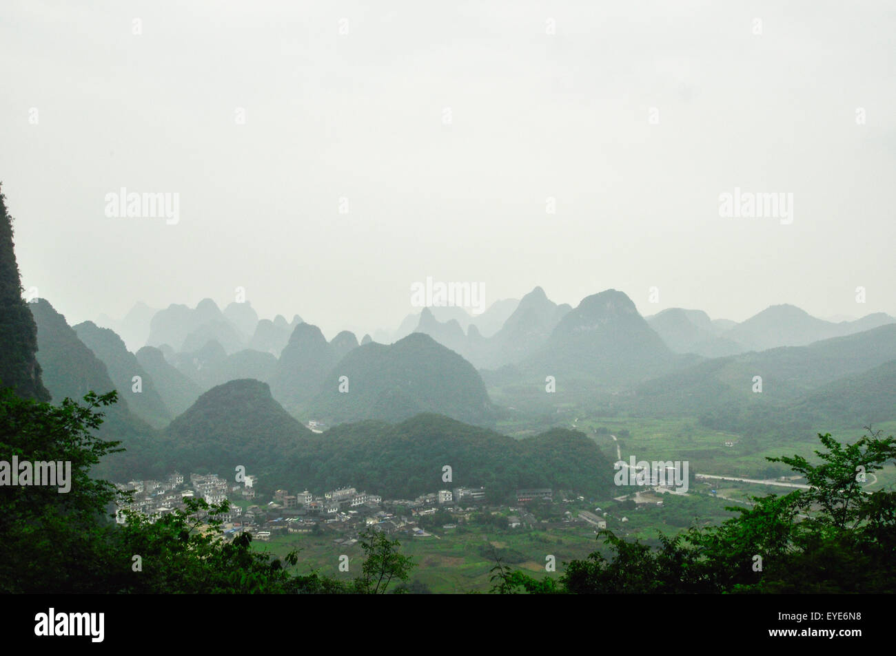 Beautiful Li river side Karst mountain landscape in Yangshuo Guilin, China Stock Photo