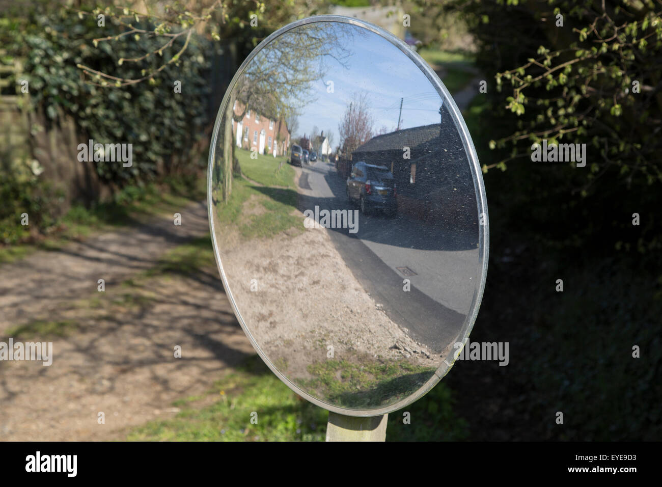 Convex road mirror countryside hires stock photography and images Alamy