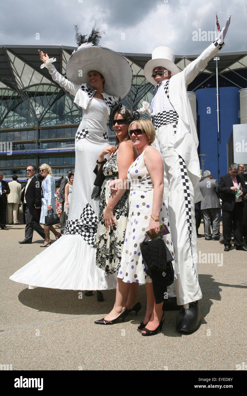 Uk, England, Performers On Stilts At Entrance To Grand Enclosure During